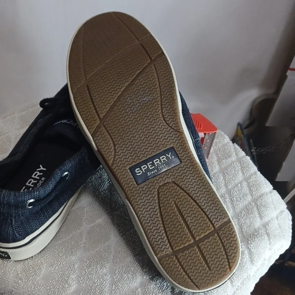 SPERRY SHOES SIZE 8.5 HOMIES MENS IN A BEAUTIFUL BLUE 😍